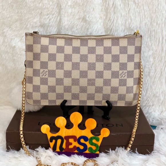 Louis Vuitton Neverfull Pouch - Picture 4 of 15